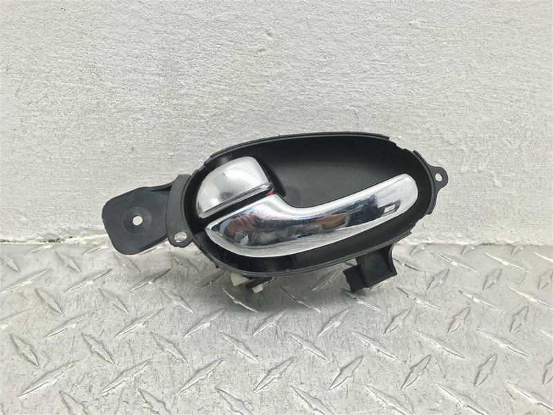04-09 CHEVROLET TRAILBLAZER FRONT PASSENGER INTERIOR HANDLE OEM 25965493