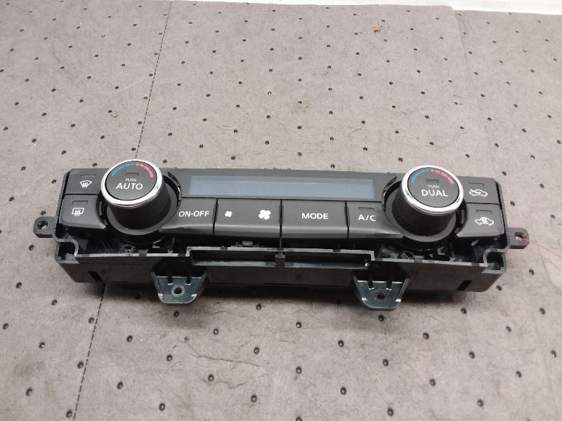 Temperature Control Automatic AC Fits 16-17 MAXIMA 628402