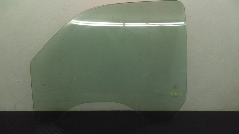 99-07 Chevrolet Silverado Front Left Driver Door Glass Window OEM 15891714