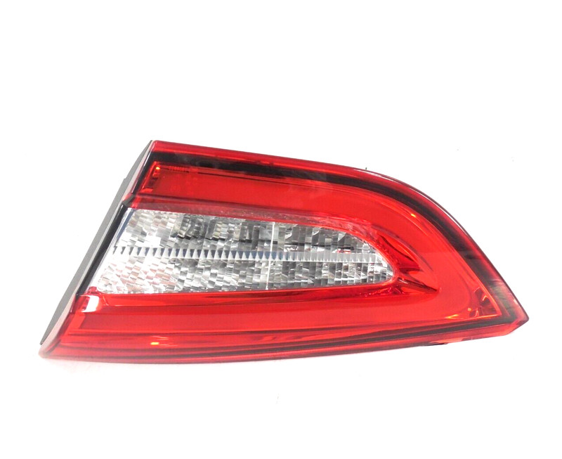 2014-2016 Maserati Quattroporte Trunk Deck Lid Tail Light Passenger Right OEM