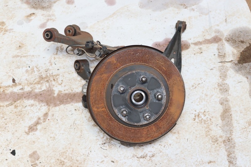 2019-2022 SUBARU FORESTER AWD REAR LEFT SPINDLE KNUCKLE WHEEL HUB ASSY OEM