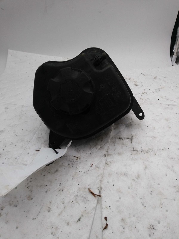 2007 BMW X5 Engine Coolant Reservoir OEM 17137552546 3.0L 173K Miles