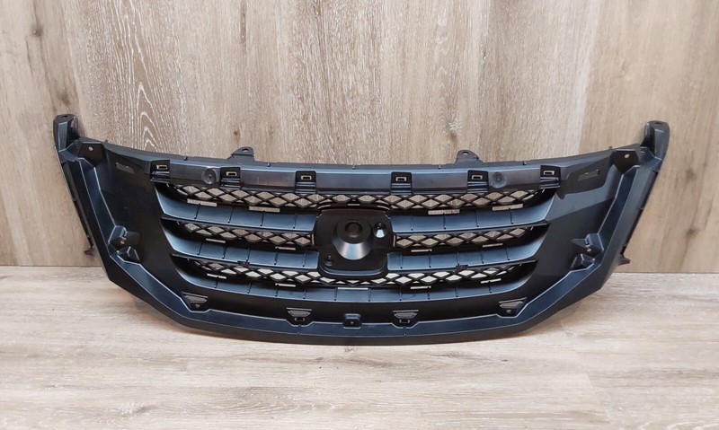 2005-2008 Honda Odyssey Front Radiator Grille OEM 71121-SHJX-A010-M1