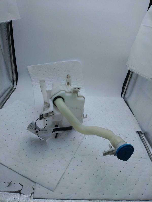 2010 Suzuki Kizashi Washer Fluid Reservoir OEM White 2.4L 67K Miles