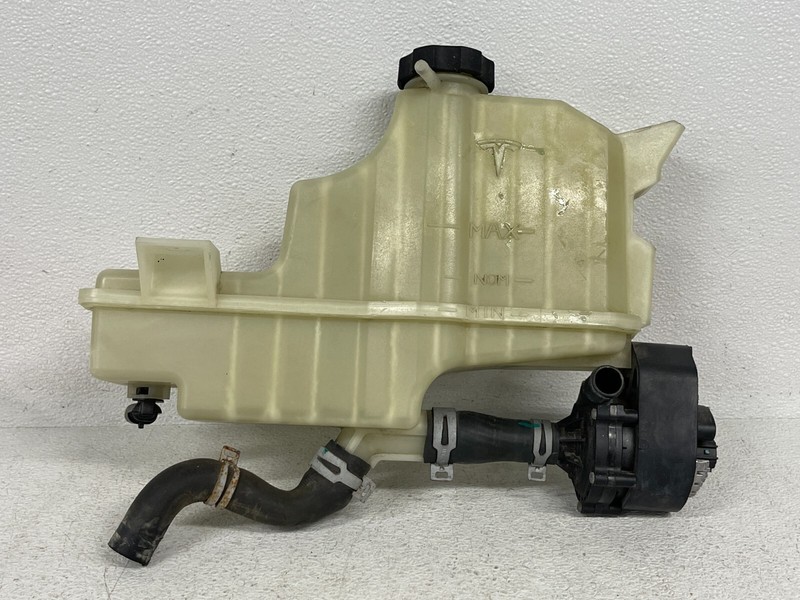 ⭐2012-2016 TESLA MODEL S COOLANT RESERVOIR TANK ASSEMBLY WITH PUMP OEM LOT2TP