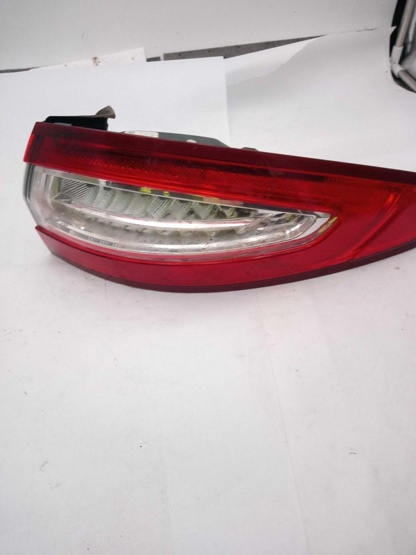 2014 Ford Fusion Right Tail Light Assembly Black OEM 586951 144K Miles