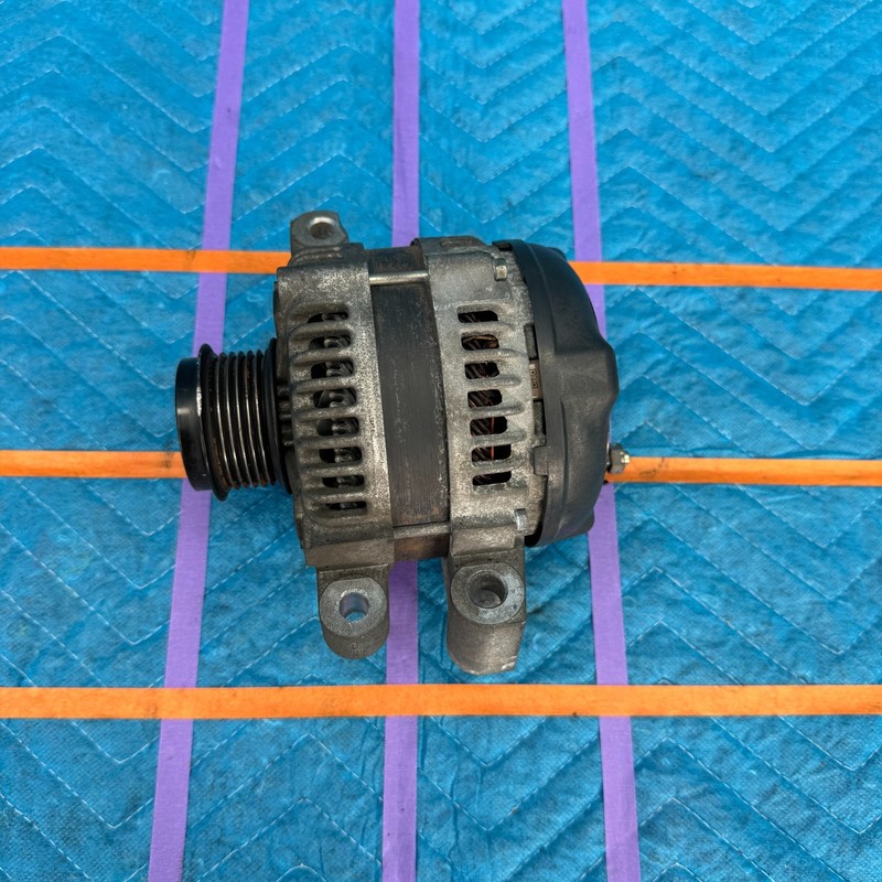 2010–2015 Chevrolet Camaro Alternator 112K OEM 22888109