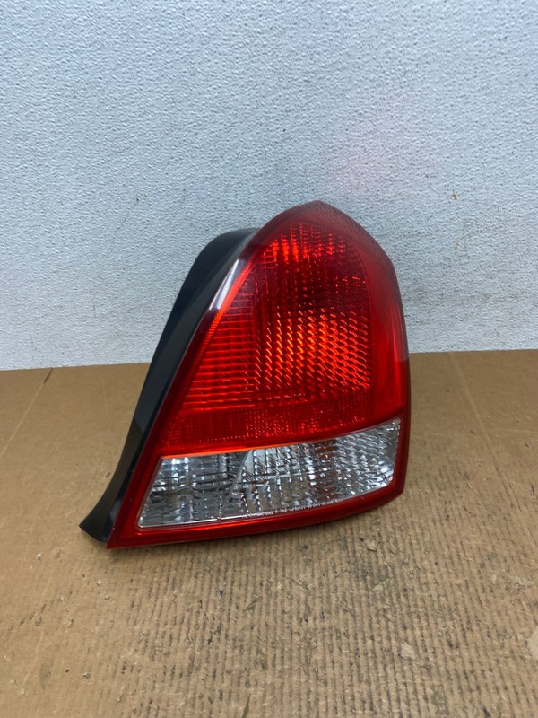 2001 2002 2003 Hyundai Elantra Right Passenger Rh Tail Side LightAE1533 LK