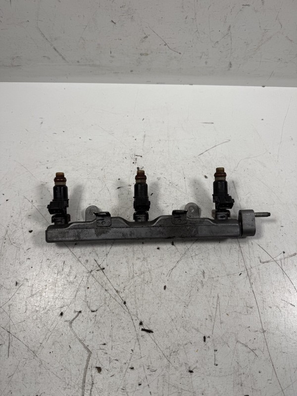 06-08 Honda Pilot 2WD Rear Fuel Rail w/ Injectors 16620-RKB-003 OEM