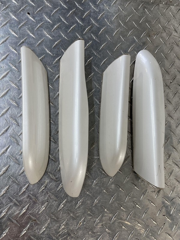 02-14 GM SUV Pewter Metallic Painted Luggage Rack End Caps Set 4x OEM U800J