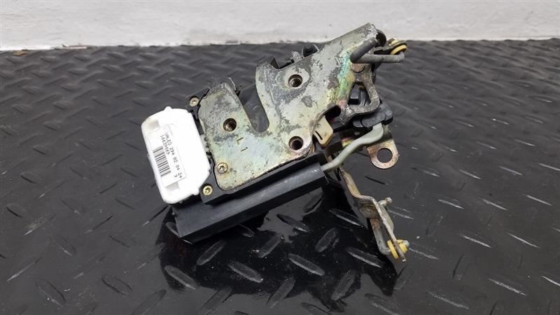 02-09 GMC Envoy Rear Trunk Liftgate Lock Actuator OEM 15110511