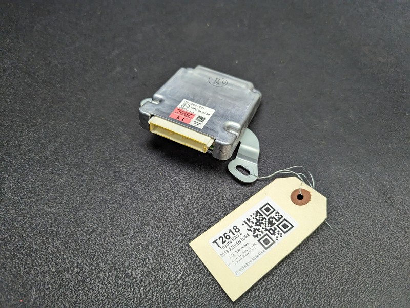Driver Assist Pre-crash System Control Module TOYOTA RAV4 88150-0R011 2015-2018