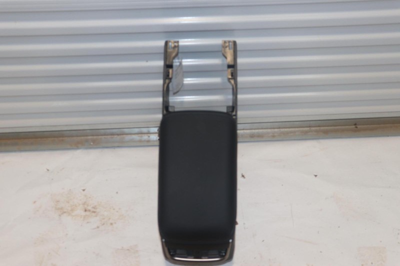 2020-2023 SUBARU LEGACY FLOOR CENTER CONSOLE STORAGE COMPARTMENT W/ ARMREST OEM