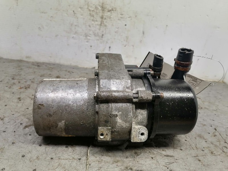Power Steering Pump Fits 14-15 DURANGO 1786941