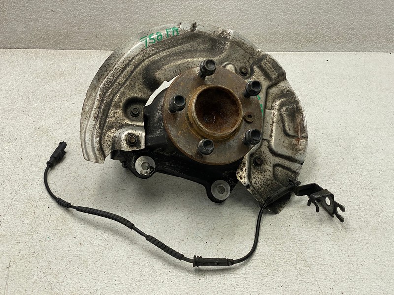 2009-2016 BMW Z4 FRONT RIGHT PASSENGER SIDE SPINDLE KNUCKLE OEM LOT758