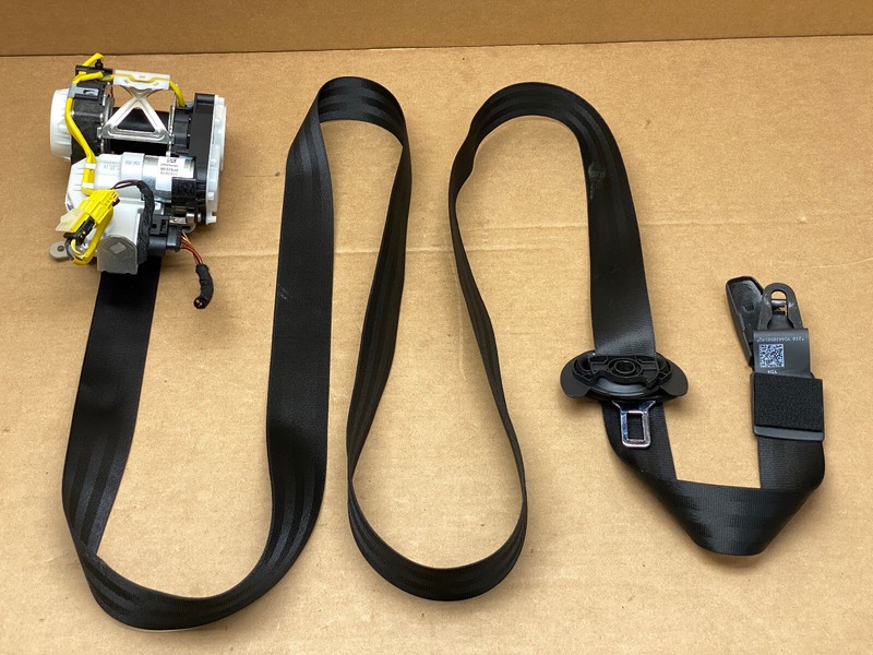 2012-2018 AUDI A6 FRONT RIGHT PASSENGER SIDE SEAT BELT RETRACTOR OEM LOT704