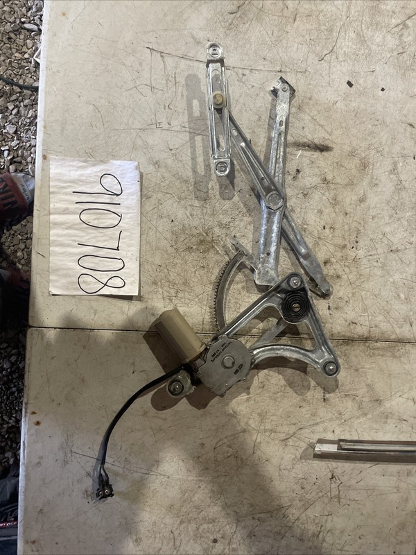 86-91 MERCEDES W126 SEDAN FRONT LEFT DOOR WINDOW REGULATOR W MOTOR OEM