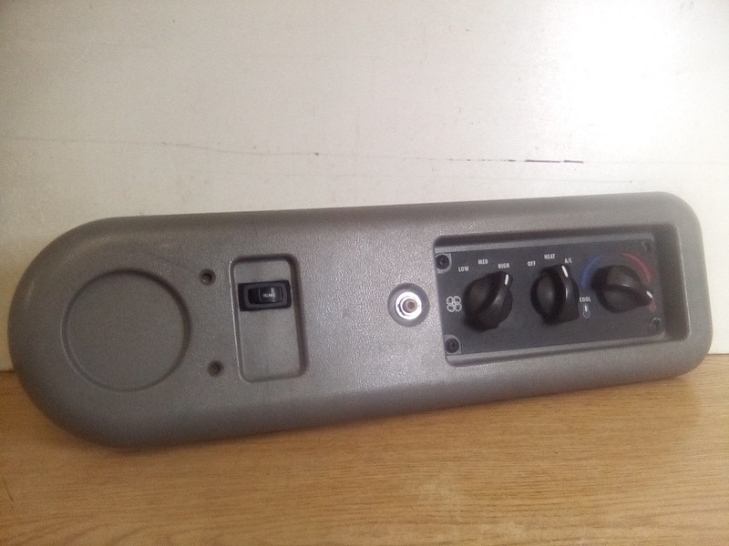 2012 Mack 20803801 Sleeper Control Panel "READ DESCRIPTION"