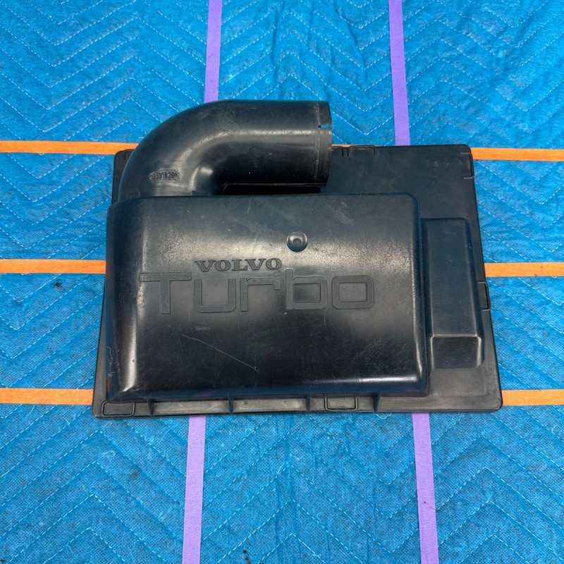 1987–1991 Volvo 780 Bertone 2.3L Turbo Air Filter Box Cover OEM 3531829
