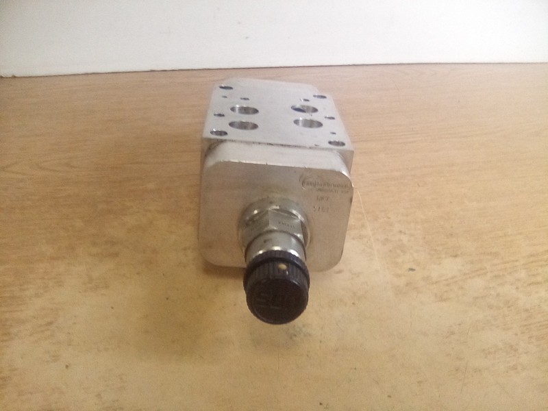 Sun Hydraulics DKY 9LC1 Manifold