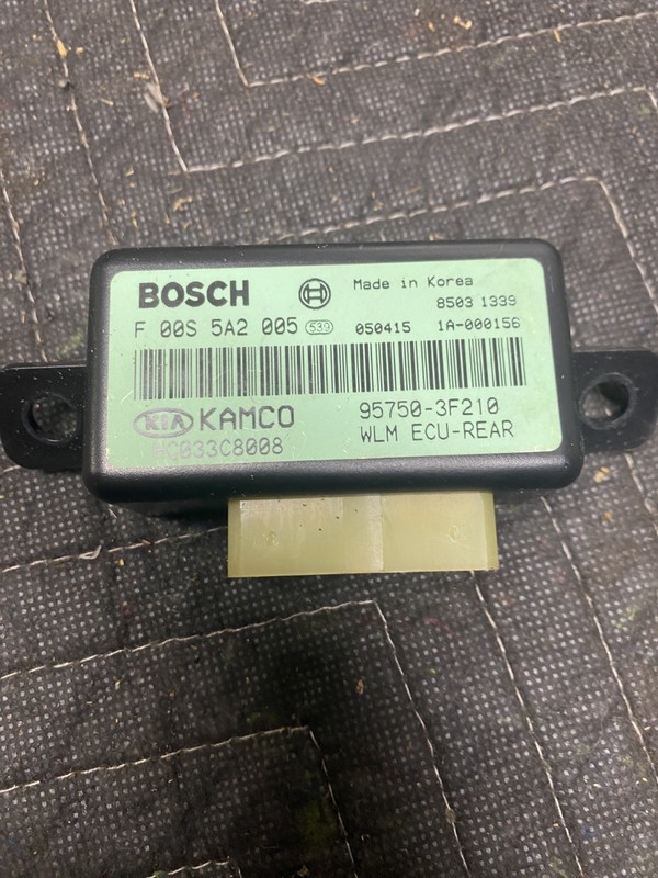 2004 - 2009 Kia Amanti Left Rear Safety Switch OEM