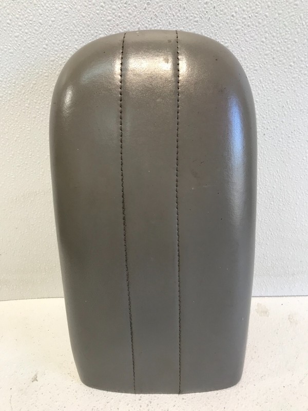 97-02 LINCOLN NAVIGATOR EXPEDITION CENTER CONSOLE LID ARM REST ARMREST GRAY