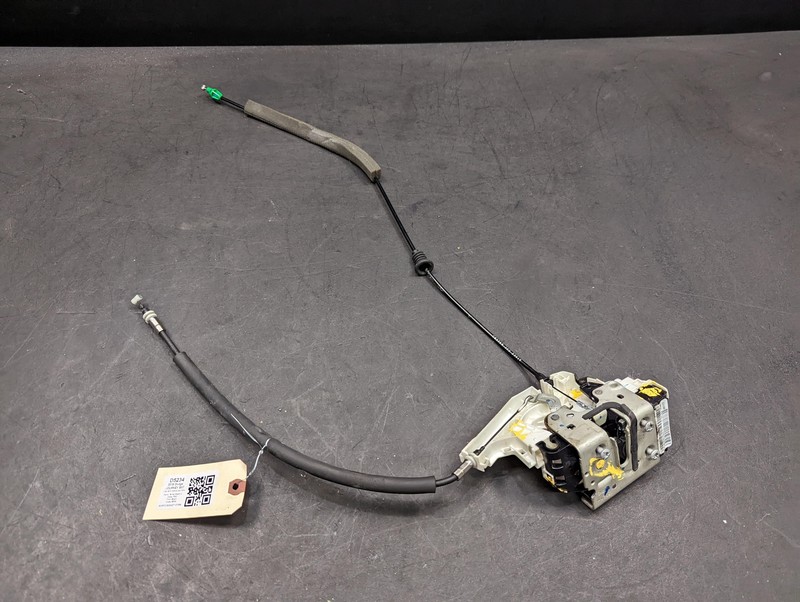 Front Right Door Lock Latch 2016 Dodge Journey 04589916AD 2012 2013 2014 - 2020