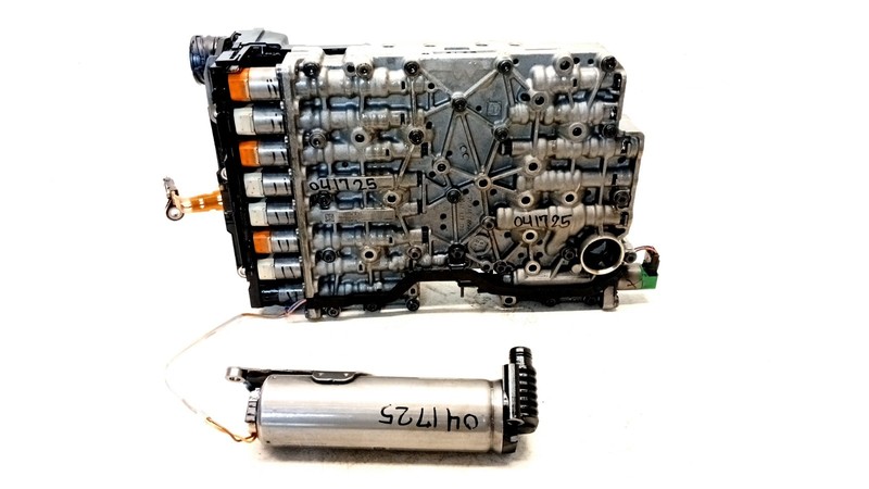 13-17 JAGUAR X260 XF XJ 17-18 XE 3.0 AUTOMATIC MECHATRONIC TRANSMISSION VALVE 04