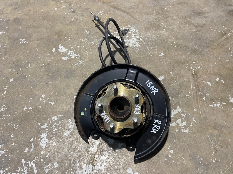 18-19 Nissan Rogue FWD REAR RIGHT BRAKE ROTOR DUST SHIELD PARKING CABLE, HUB OEM