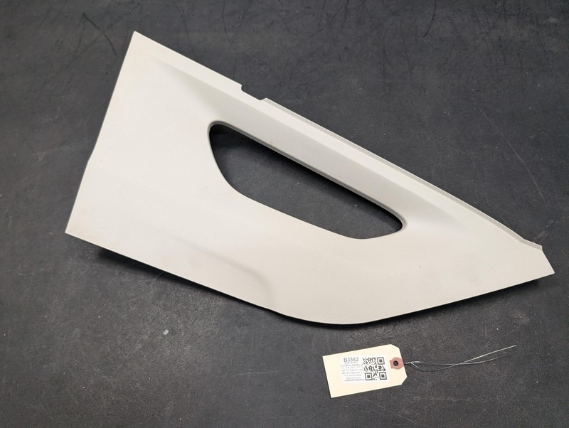 Center Console Right Forward Trim Panel 2022 Buick Envision 84922882 2021 2023