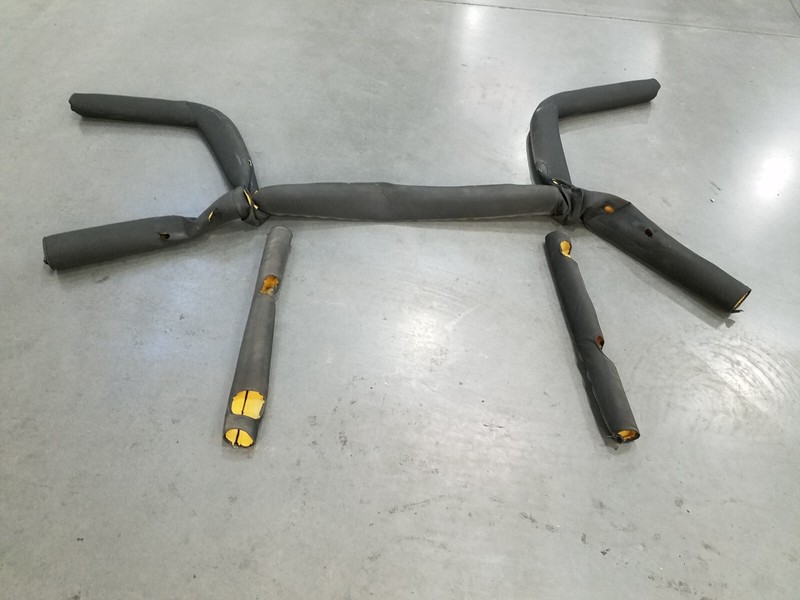 2004 Jeep Wrangler TJ Rubicon 4x4 OEM Rollbar Padding / Covers #2410 Q5