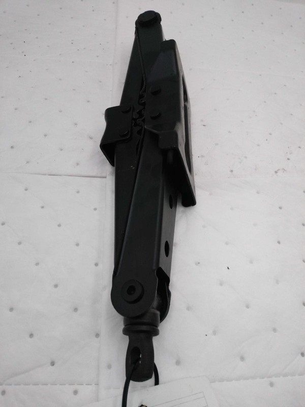 2007 Honda Odyssey Floor Jack Blue, Used, OEM Part #2033968, 164K Miles