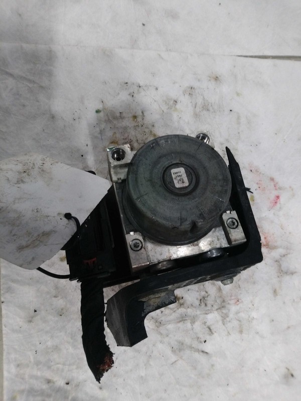 Used ABS Pump and Motor Assembly fits: 2019 Gmc Terrain assembly w/o pre-crash s