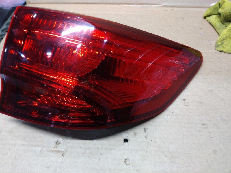 2017 Acura MDX Right Tail Light Assembly Black Used OEM 344344 LITE SCRATCHES