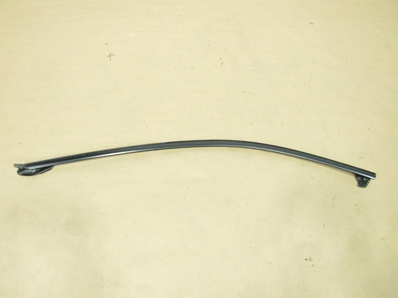 Porsche Panamera 4 2017 Front Left Door Upper Window Belt Molding 17-23 |:O
