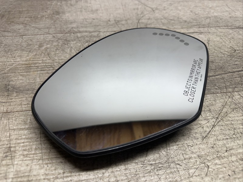 751048 I 2007 - 2013 Yukon Suburban Silverado Mirror Turn Signal Right Passenger