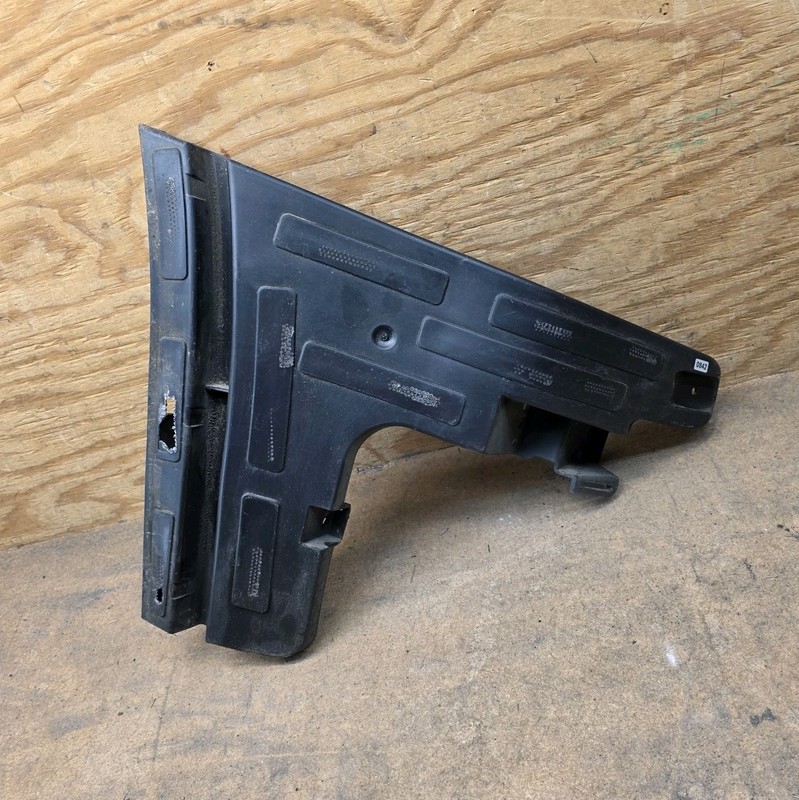 2015 2016 2017 2018 2019 2020 GMC Yukon Front Bumper Bracket Right RH Side OEM *