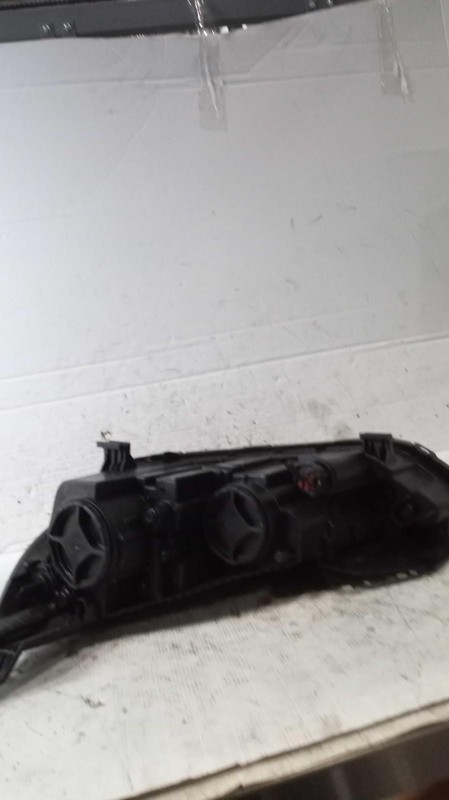 2019 Hyundai Ioniq Right Headlight Assembly Red OEM 628230 Used 47K Miles