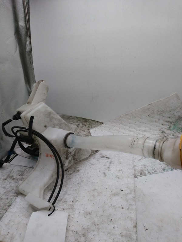 2019 Subaru Ascent Washer Fluid Reservoir OEM 2.40L White 72000 Miles
