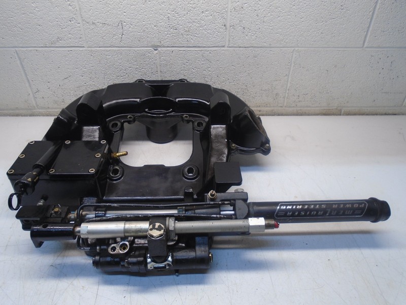 O4 Mercruiser 7.4 330 454 Inner Transom Plate & Power Steering Assembly 62952