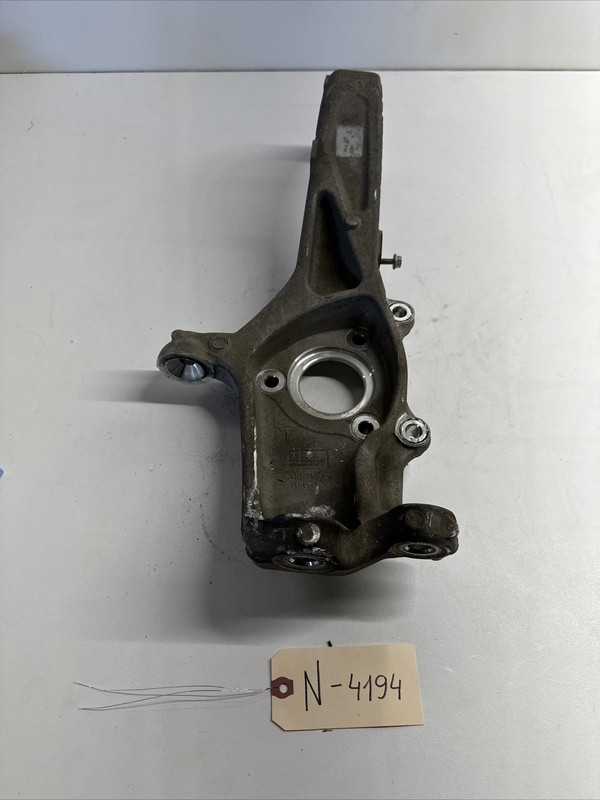 17-22 OEM TESLA 3 FR Passenger RIGHT Hub Knuckle Rwd 1044316-00 4194 S14