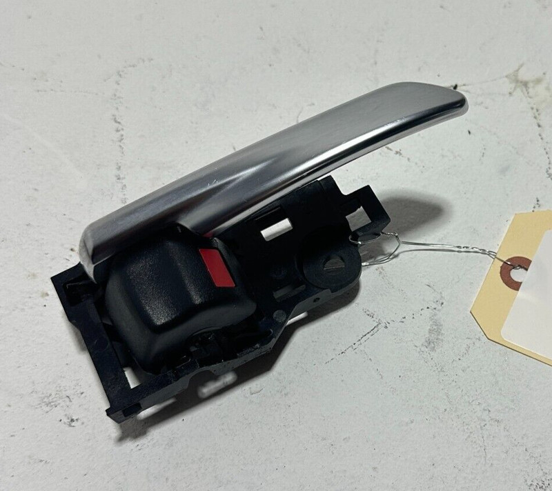 2018-2024 TOYOTA CAMRY LE DOOR INNER LATCH HANDLE FRONT OR REAR RIGHT SIDE OEM