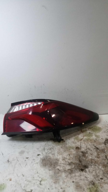 Used Left Tail Light Assembly fits: 2021 Chevrolet Blazer quarter panel mounted