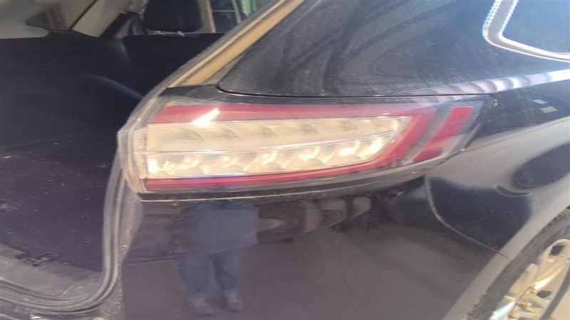 Passenger Tail Light Sport Quarter Panel Mounted Fits 15-18 EDGE 3440239