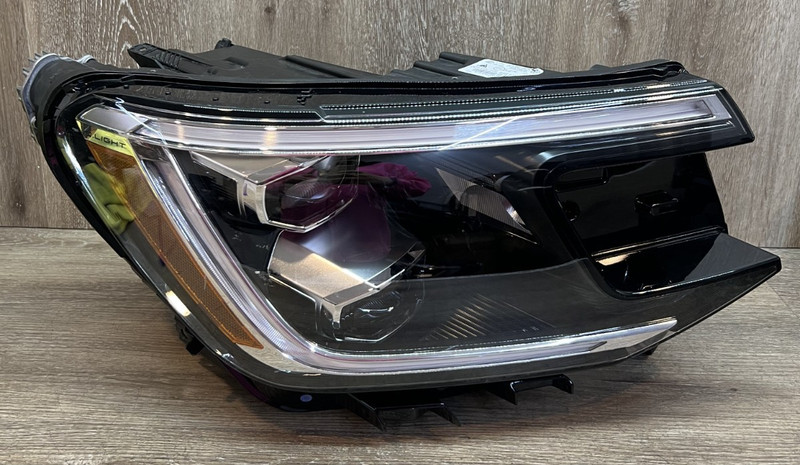 2024 VW ATLAS HEADLIGHT ASSEMBLYRH PASSENGERSIDEPART# 3CN.941.082.K