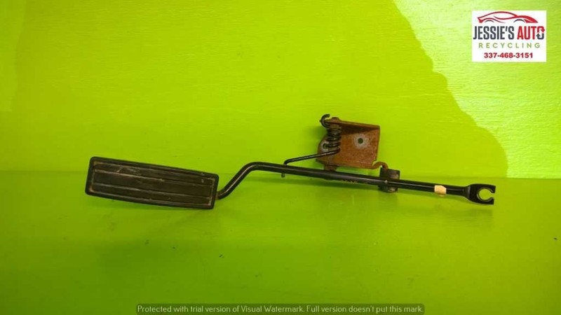 94 95 96 97 NISSAN XE 2.4L MT HALFTON PICKUP GAS PEDAL ACCELERATOR OEM 2018-5
