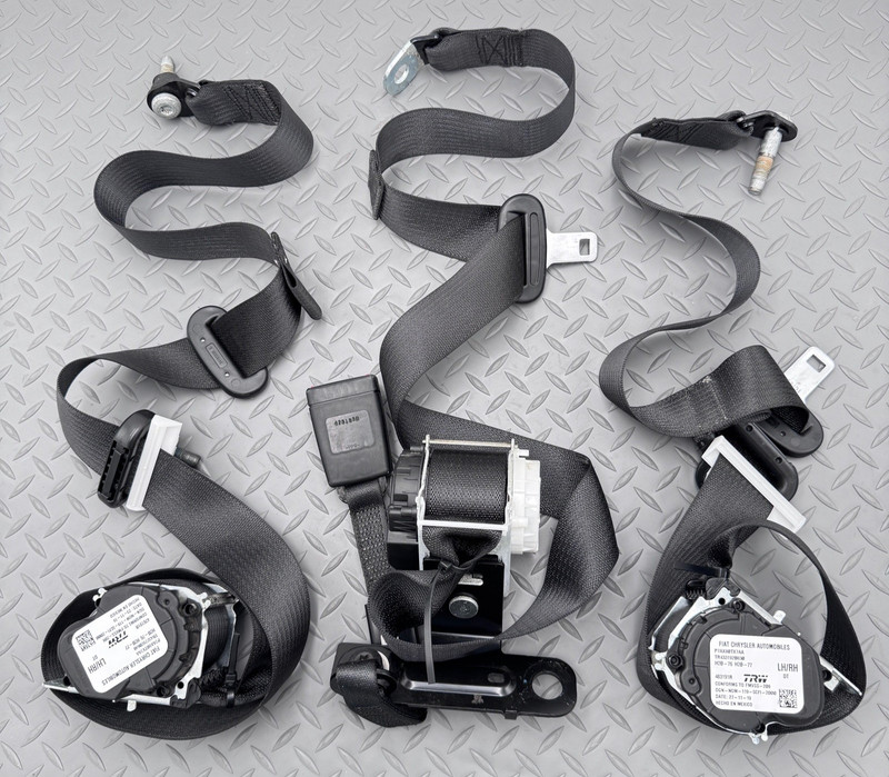✅ 2019-2026 RAM 1500 UNLOCKED REAR SEAT BELT RETRACTOR 2nd Row SET 5th Gen OEM