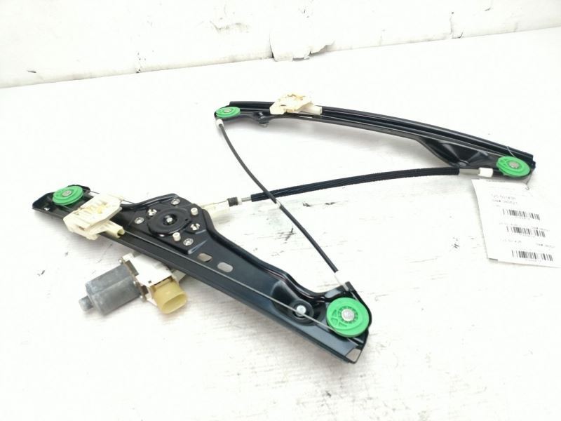 2010 BMW 335xi 335i 328i 328xi E90 Sedan Front Right Window Regulator w Motor