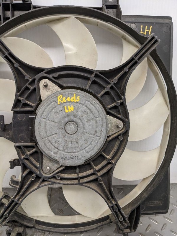 Radiator Fan Motor Fan Assembly Radiator Fits 08-16 IMPREZA 1173554