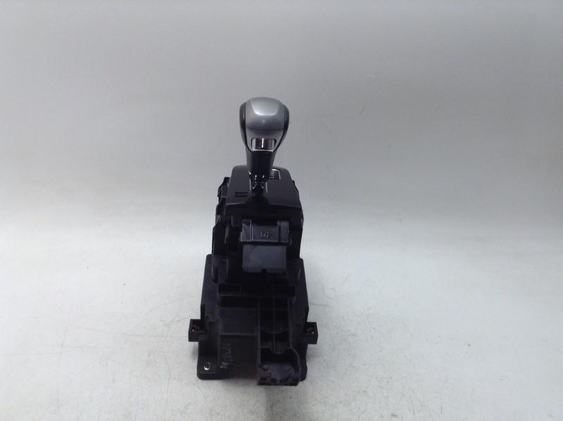 11-16 CHEVROLET CRUZE AUTOMATIC TRANSMISSION SHIFTER GEAR SELECTOR OEM